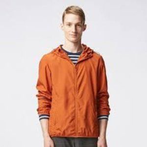 NWT Uniqlo men orange pocketable parka